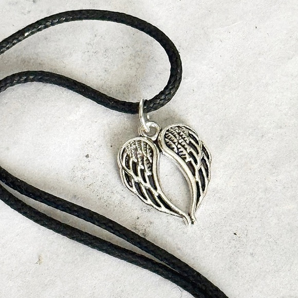 5 For $25💫Alternative Silver Angel Wings Pendant Necklace - Picture 4 of 4